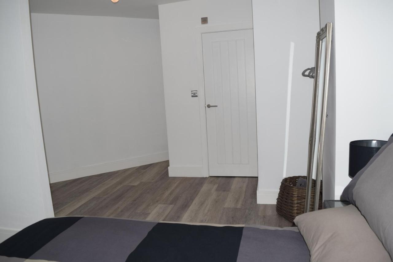Airport Padzzz Apartment Уидъншоо Екстериор снимка